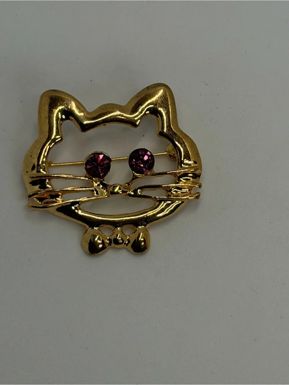 Vintage Gold Cat Brooch with Pink Gemstone Eyes - Unbranded